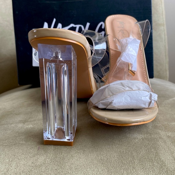 Clear nude heels - Picture 5 of 5